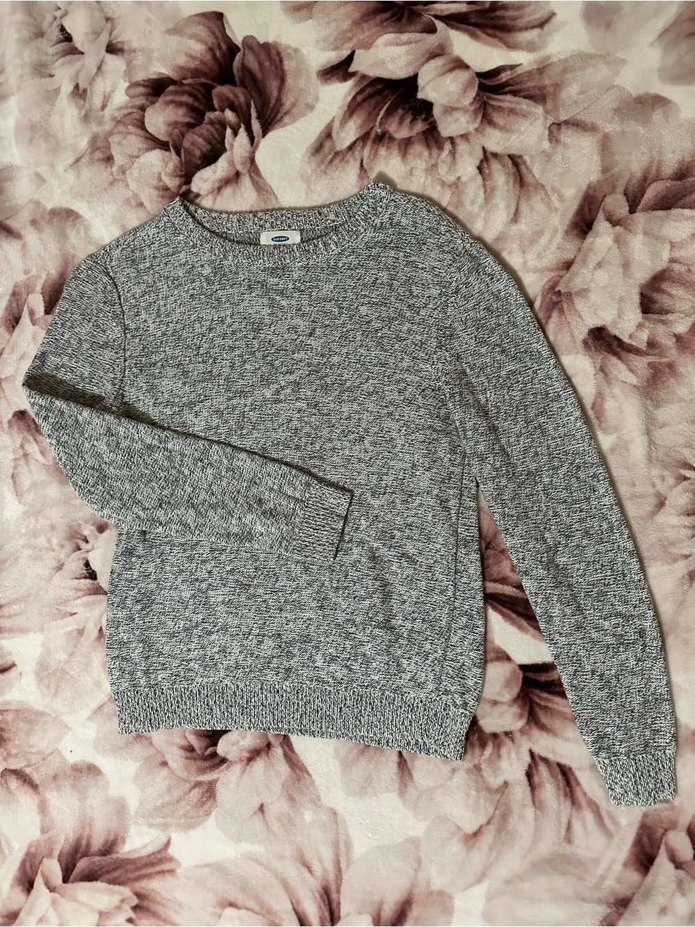 Old Navy Gray knit Crewneck Sweater